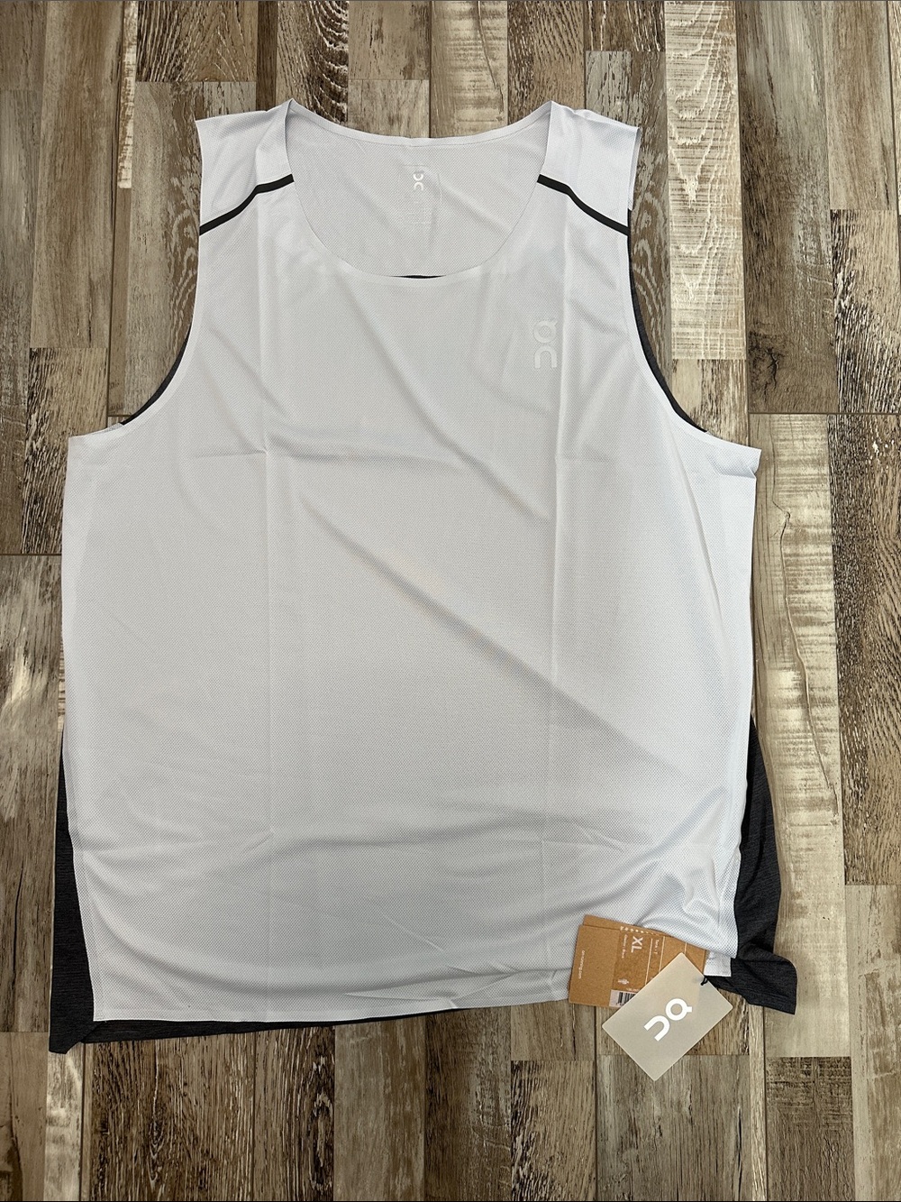 On Running Men’s Glacier (Gray) and Black Tank-T. NWT!